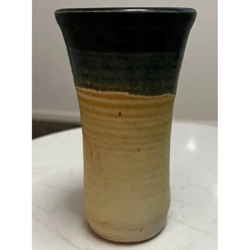 Vtg Pottery Hand Thrown Vase Stoneware Farmhouse Coastal Minimalist Signed - Picture 4 of 9